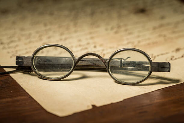 A Brief History of Eyeglasses NextPair